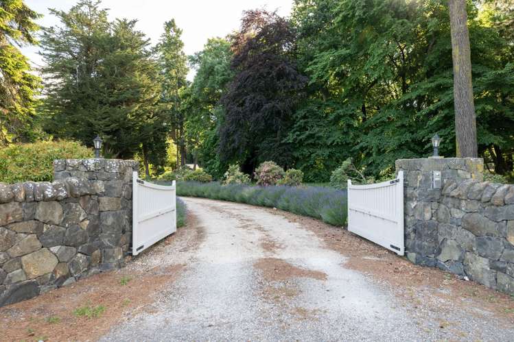 3979 West Coast Road Darfield_40