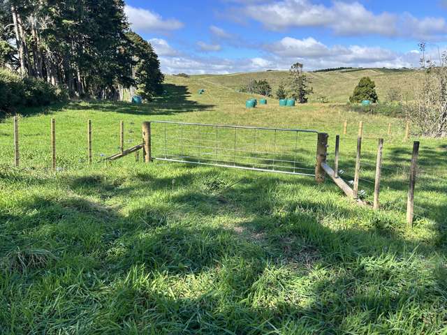 Near 741 Upland Road Egmont Village_2