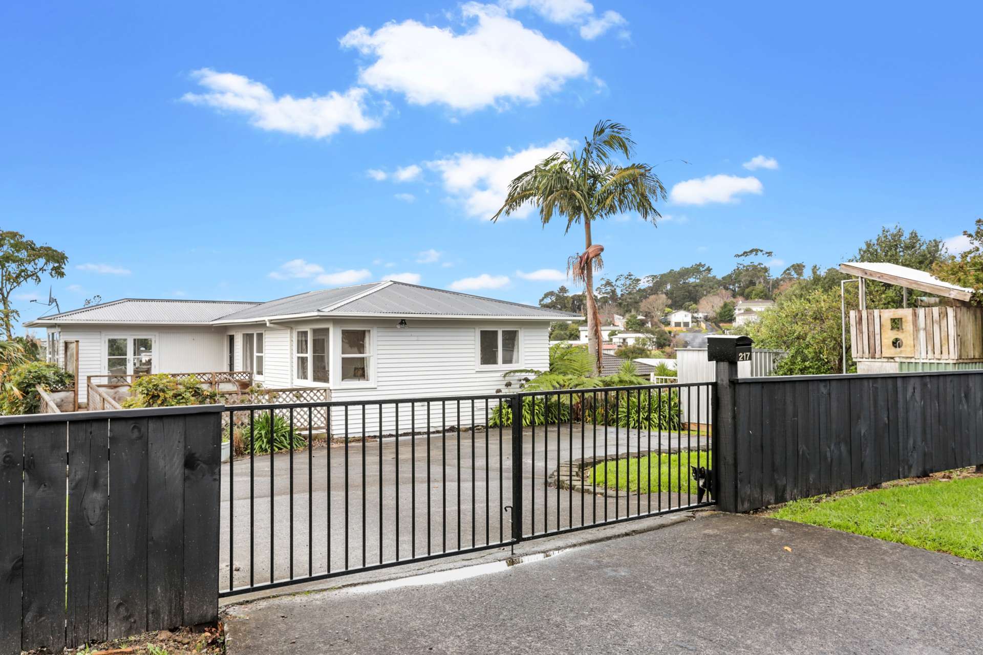 217 Glengarry Road Glen Eden_0