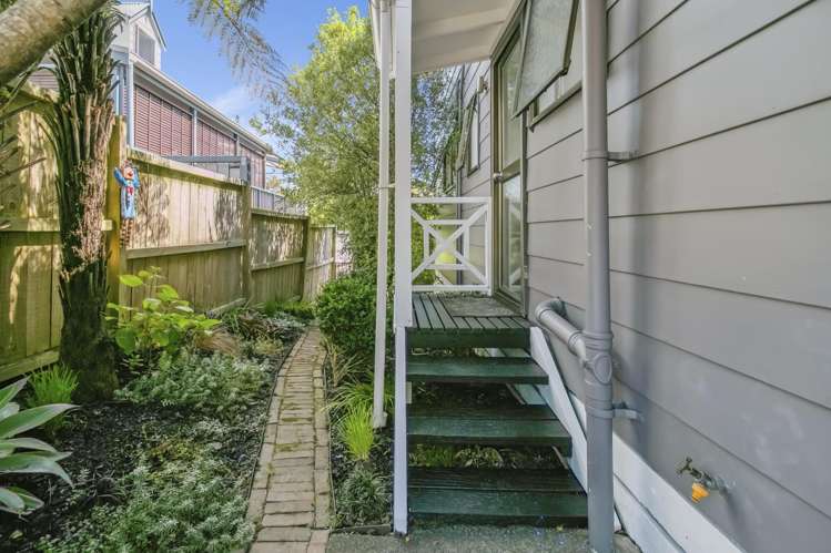 2/208 Rangatira Road Beach Haven_17