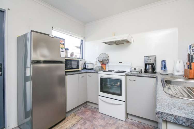 13 Brains Road Kelston_10