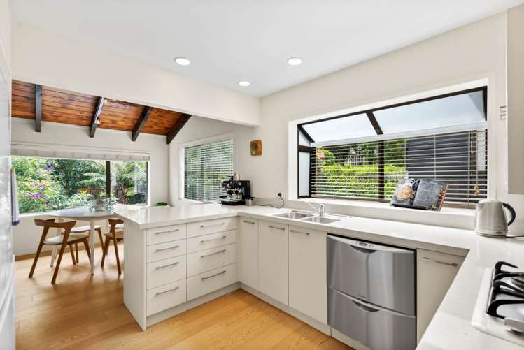 2/73 Long Drive Saint Heliers_30