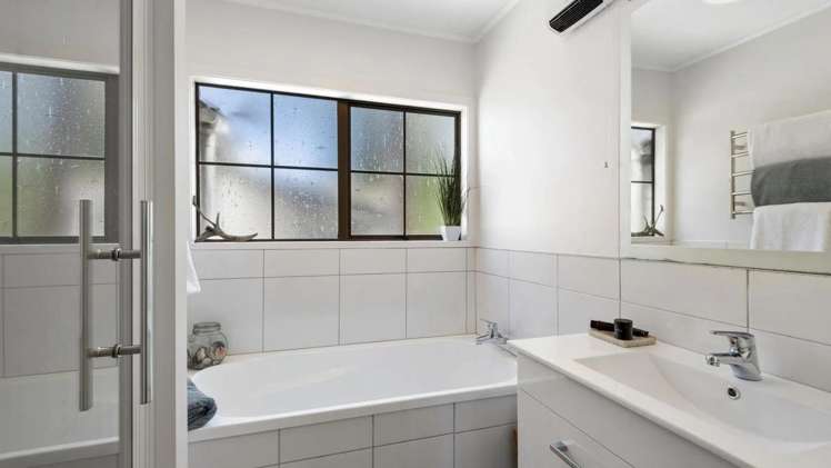 8 Bellcroft Place Belmont_11