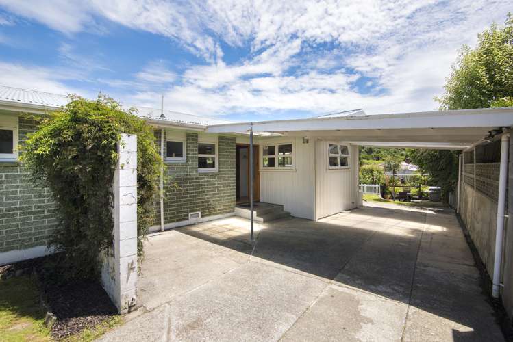141 Waikawa Road Picton_18