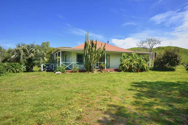 51 Tauwhareparae Road Tolaga Bay_1