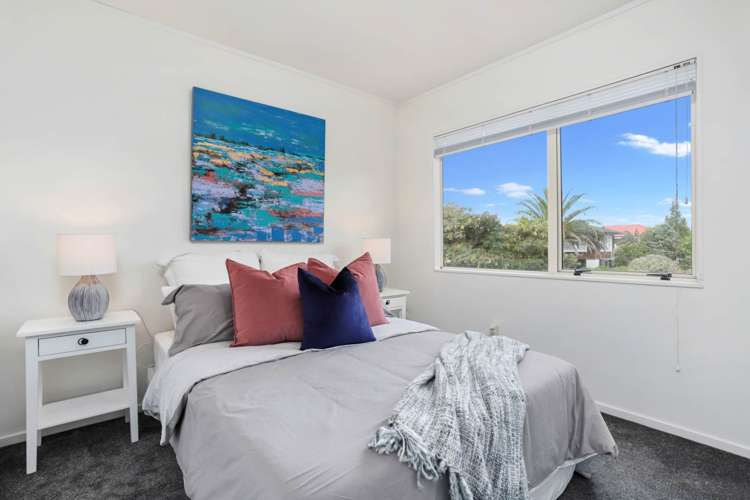 4265 Great North Road Glendene_37