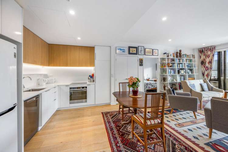 203/1 Kimiora Street Three Kings_6