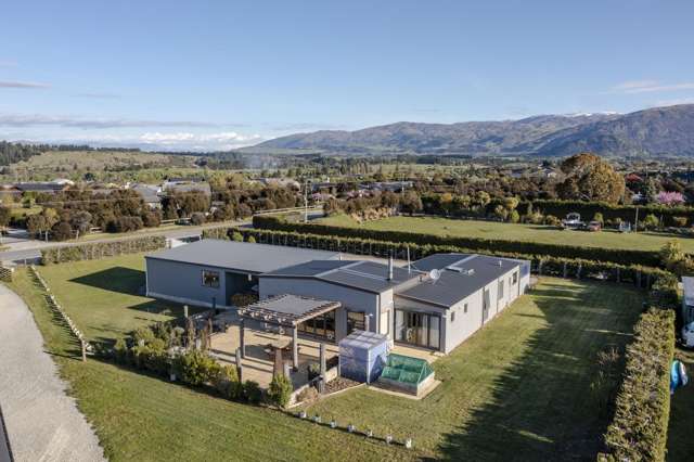 911 Aubrey Road Wanaka_1