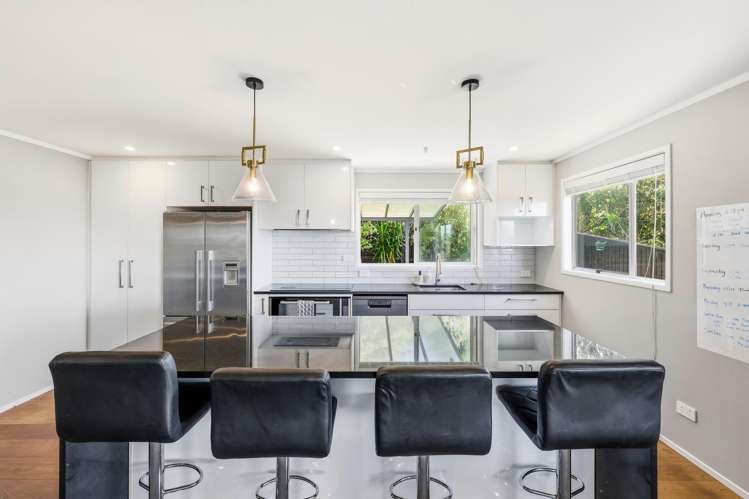 54 Chorley Avenue Massey_47