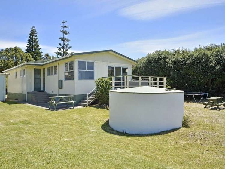 25 Blue Pacific Parade Riversdale Beach_1