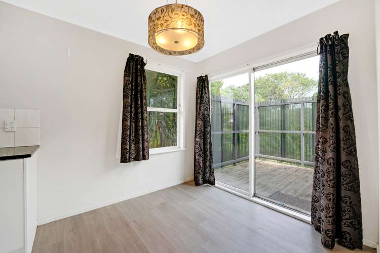 3 Chisholm Place Mangere East_11