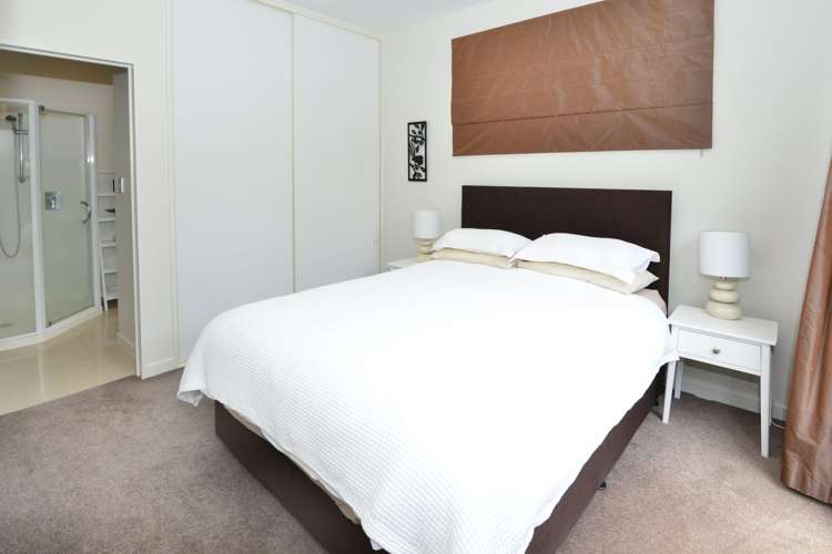 9 Lupetti Rise West Harbour_18