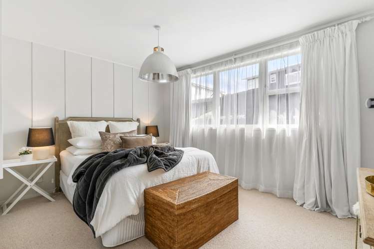 89a Fairclough Road Beach Haven_23