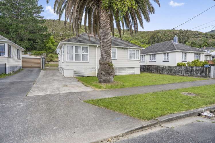 200 Waddington Drive Naenae_1