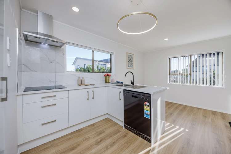 2/9 Malte Burn Place Papatoetoe_11