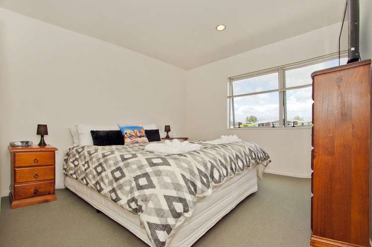 2/18 Eyre Street Whitianga_7