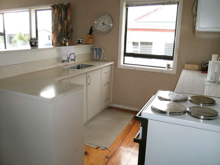 7 Kowhai Street Kaka Point_1