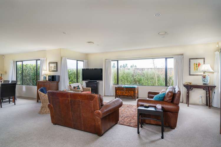 1 Kips Way Rangatira Park_6