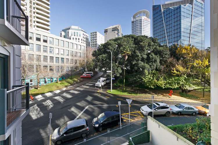 2c/2 Eden Crescent Auckland Central_9