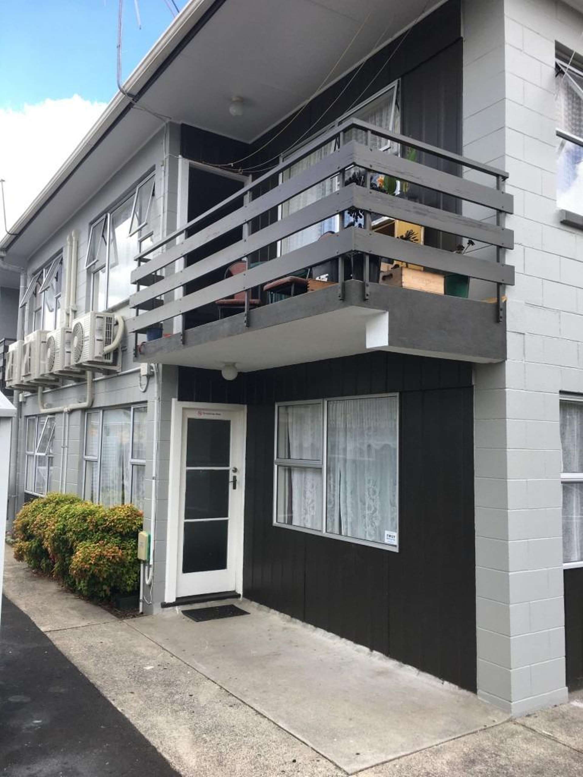 1/34 Hogan Street 1074_0