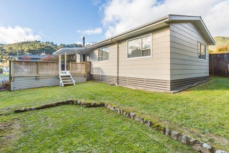 2/52 Tawhai Street Stokes Valley_11