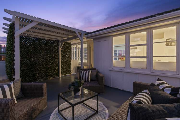 7 Hostel Access Road Eastern Beach_28