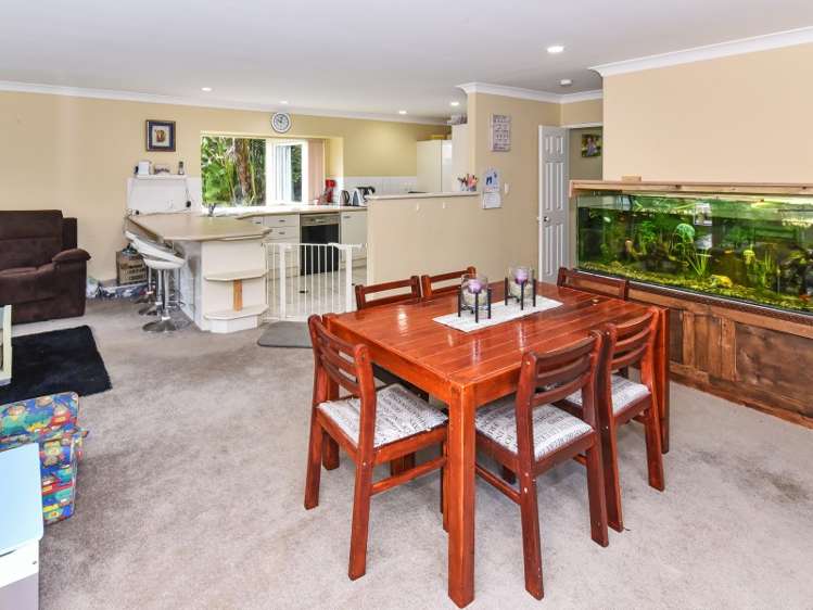 29 Silkwood Grove Totara Heights_16