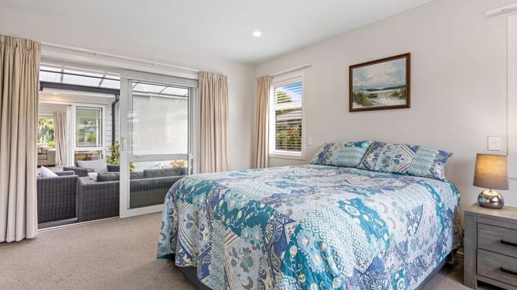 34 Noumea Drive Rangatira Park_15