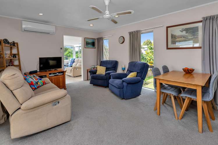 5B Robin Hood Place Onerahi_7