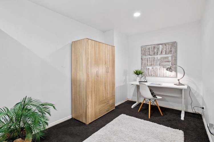 2/25 Churchill Road Murrays Bay_26