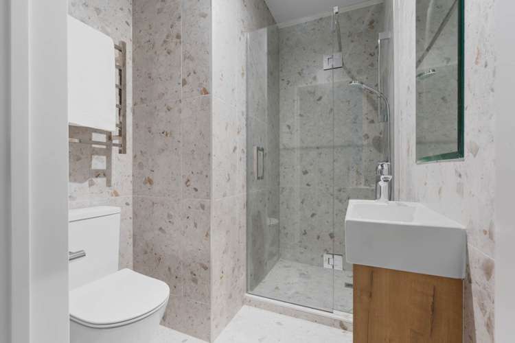 2/2 Flaunty Place West Harbour_12