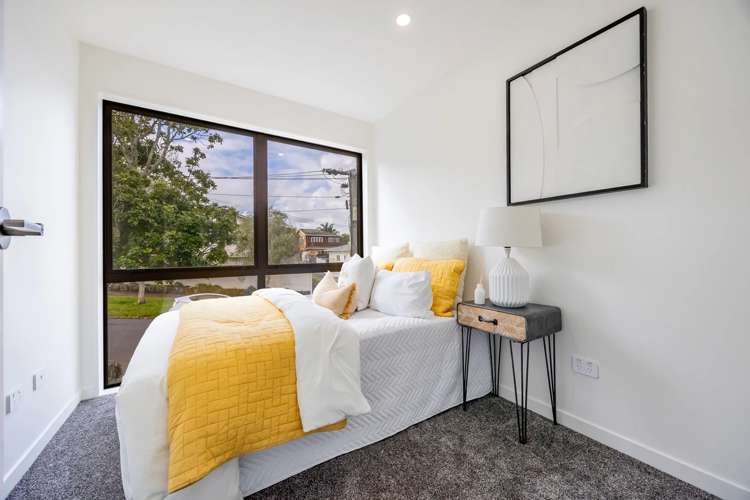 1,2,4/26 Huapai Street One Tree Hill_7