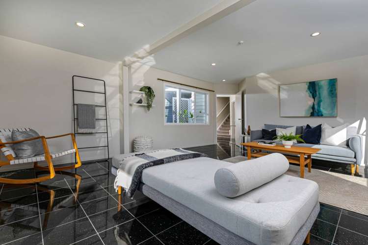 2/28 East Coast Road Milford_11