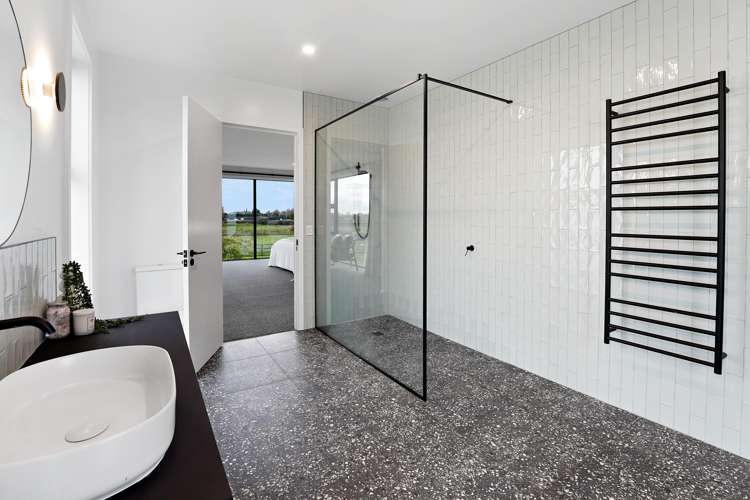 409 Grasslands Drive Cambridge_19