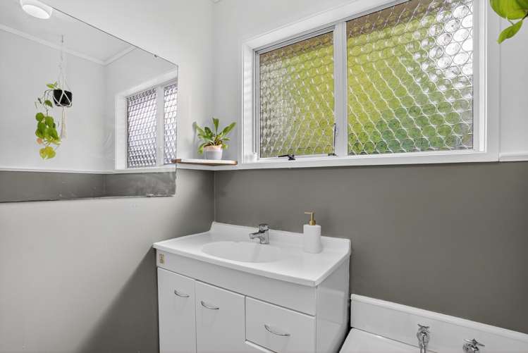 2/155 Verbena Road Birkdale_13