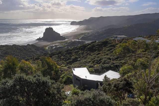 73 Piha Road Piha_3