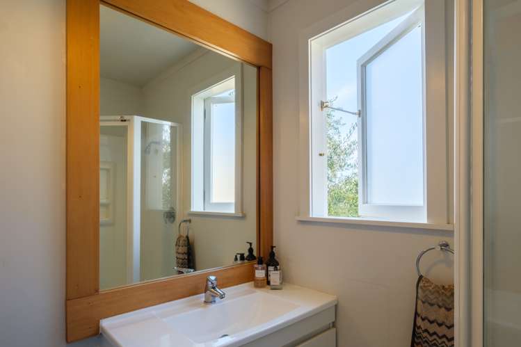 2a Fisher Street Surfdale_12