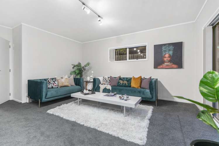 15 Longfellow Parade Glen Eden_22