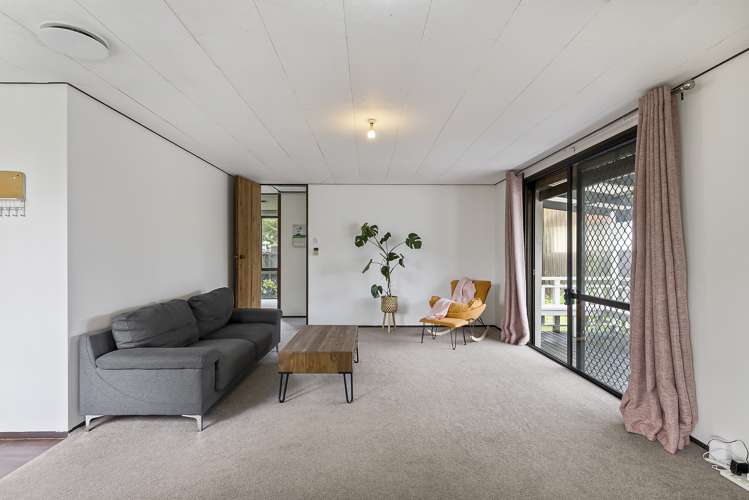 2/88b Kelvin Road Papakura_5