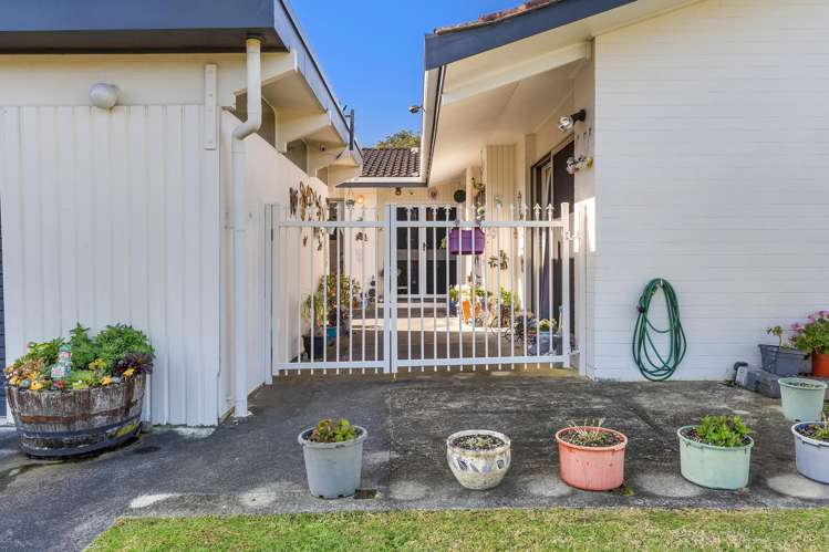 6 Booker Place Manurewa_2