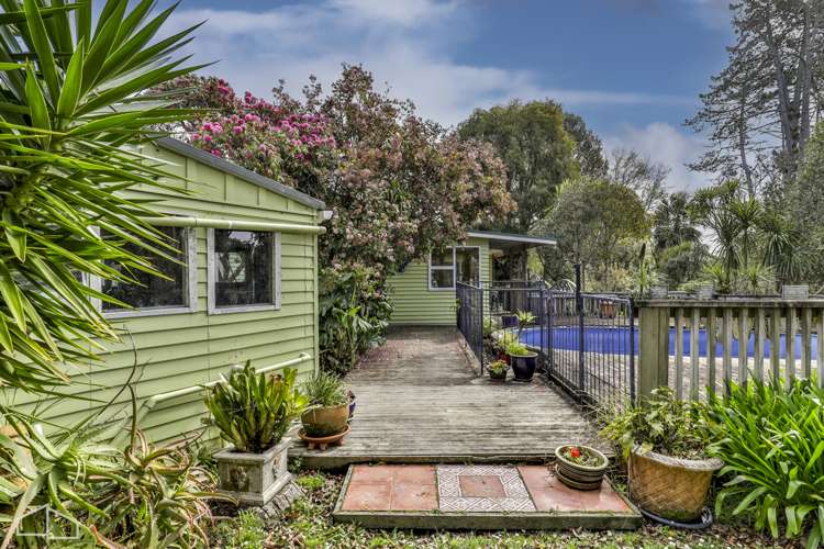 54 Clayburn Road Glen Eden_15