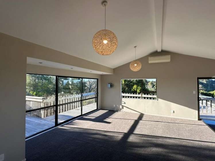 168 Scenic Drive Titirangi_12