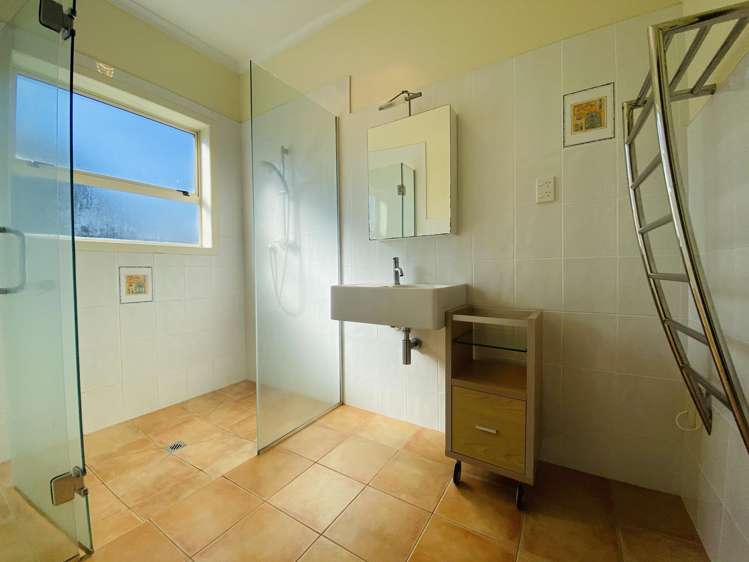 209 Powderham Street New Plymouth Central_18