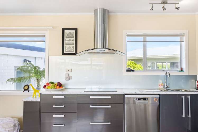 4 Hatton Road Orewa_13