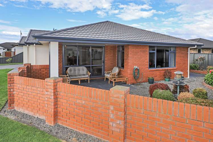 5 Mana Place Poraiti_13