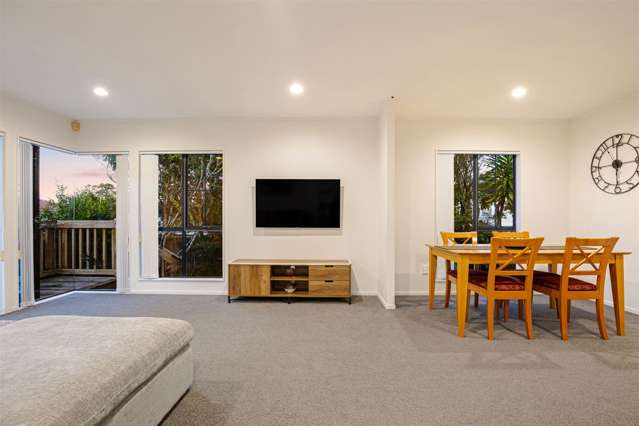 2/54 Granville Drive Massey_2