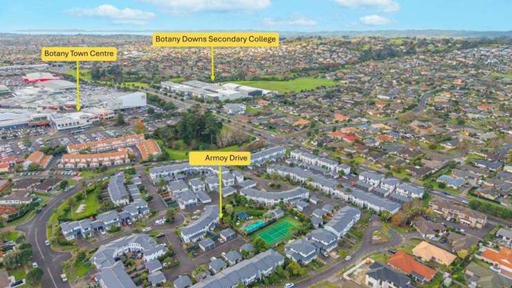 2 Armoy Drive, East Tamaki, Botany Downs Manukau City