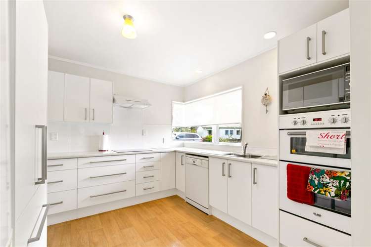 299b Glengarry Road Glen Eden_7