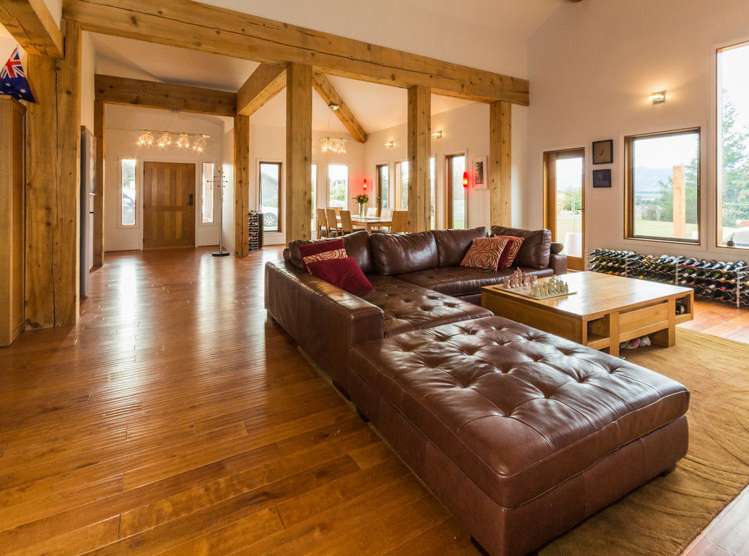 10 Sandys Lane Albert Town_8