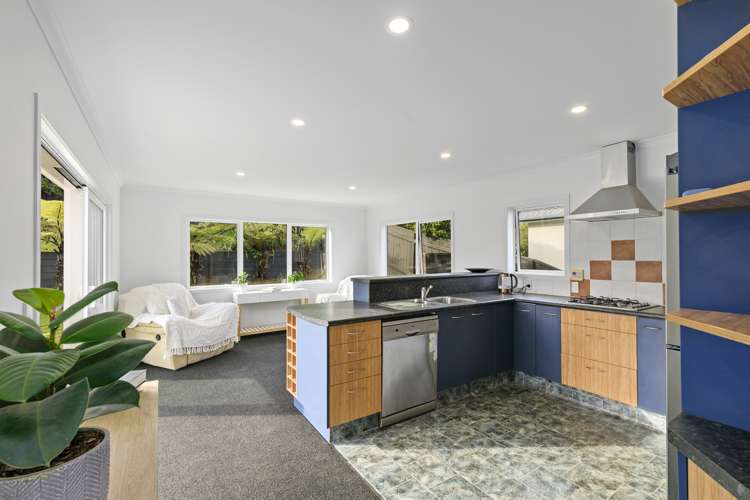 85 Redvers Drive Belmont_4